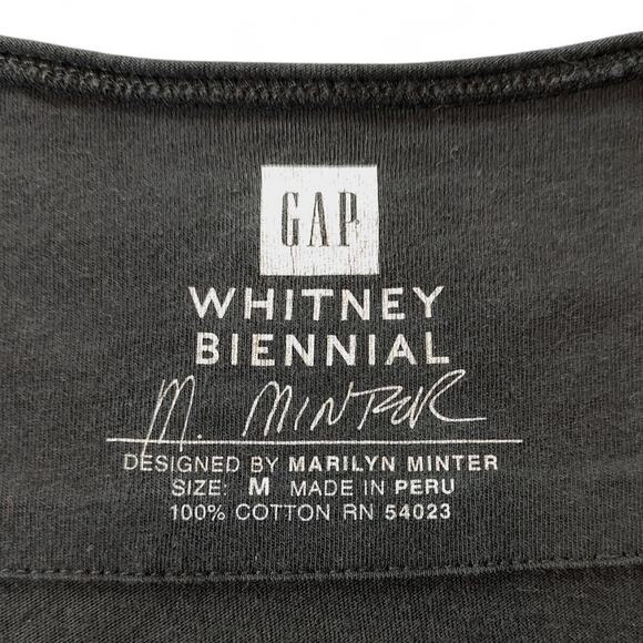 VTG Y2K GAP x Whitney Biennial Graphic Tee Designer Marilyn Minter Black Blue M - Picture 2 of 4